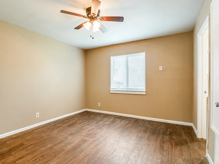216 Lucas St #2 — Photo 6