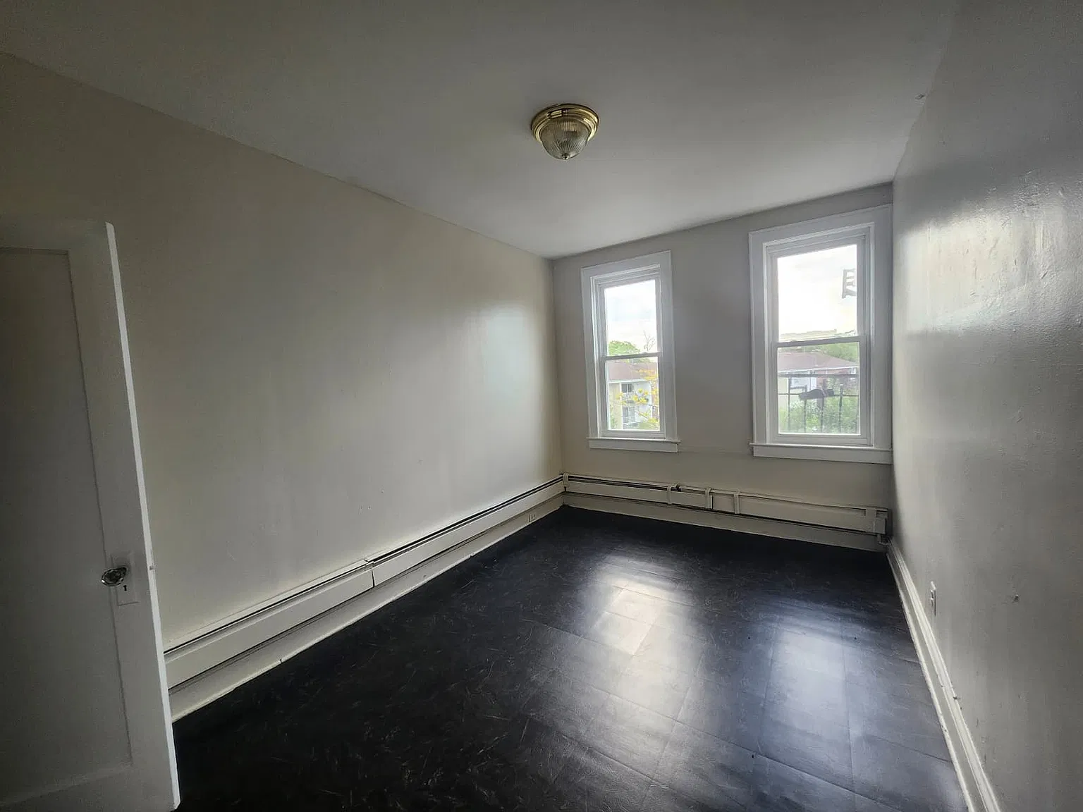 390 State St — Photo 2