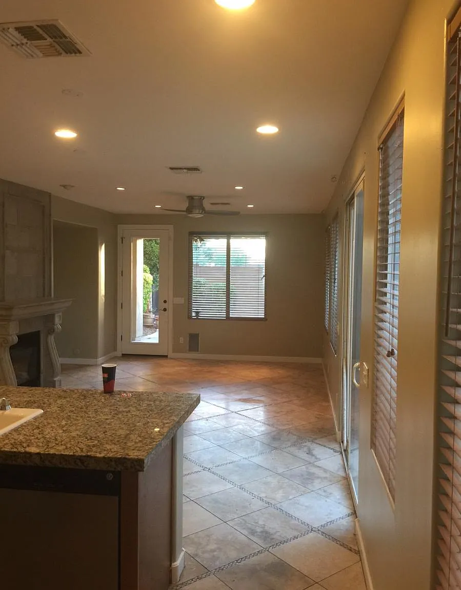 4 bed, 2.5 bath, 2415 sqft, $3,900 — Photo 2