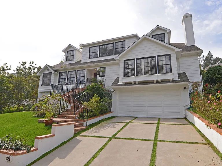 321 Dalehurst Ave — Photo 1