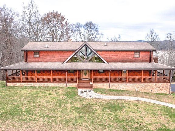 4th image of 921 Hickory Point Dr