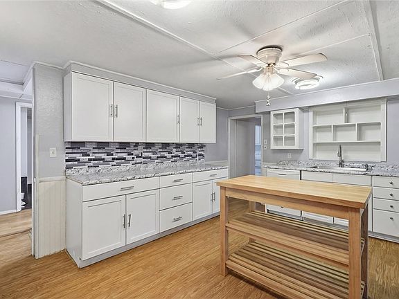 4th image of 438 Lindsay Rd