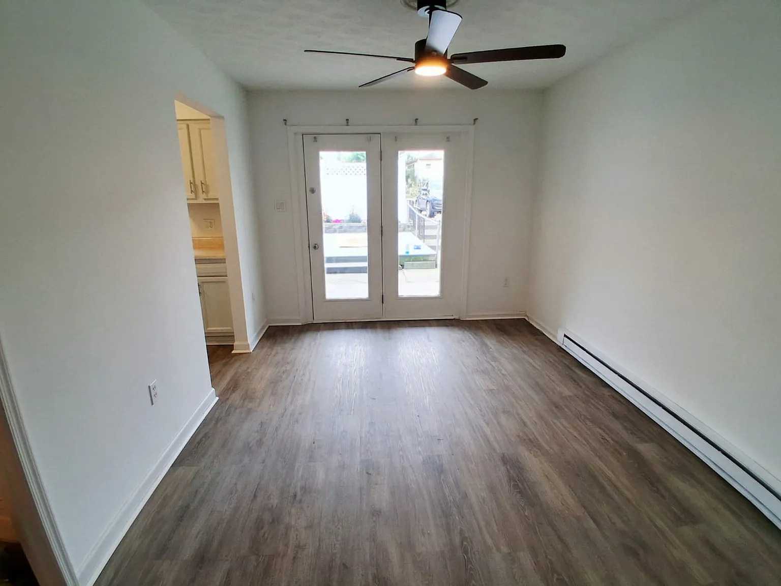2 bed, 1.5 bath, $1,400 — Photo 3