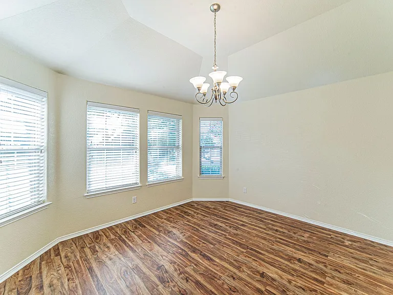 8036 Branch Hollow Trl — Photo 18