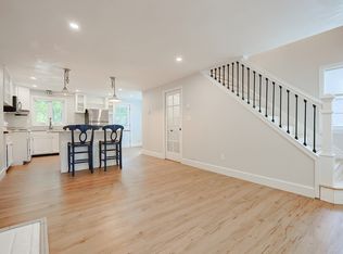 115 Green St #A, Marblehead, MA 01945