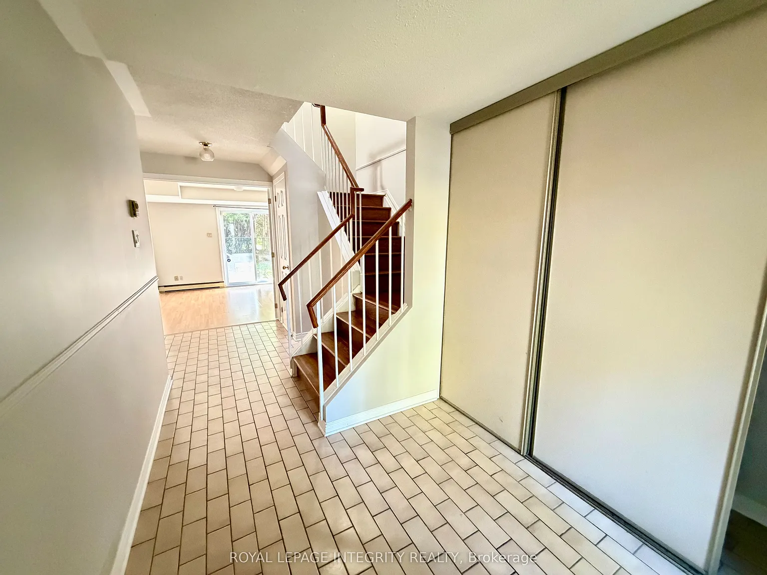 3 bed, $2,700 — Photo 2