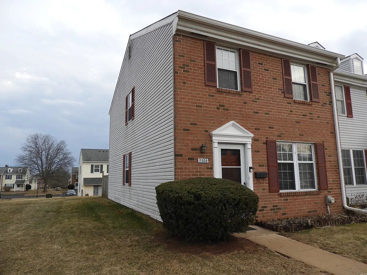 Building Photo - 2506 Devonshire Ct
