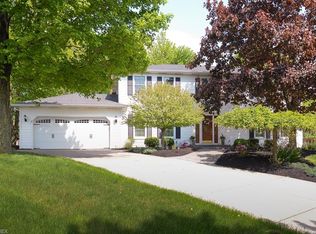 8981 Laurel Ln, North Royalton, OH 44133