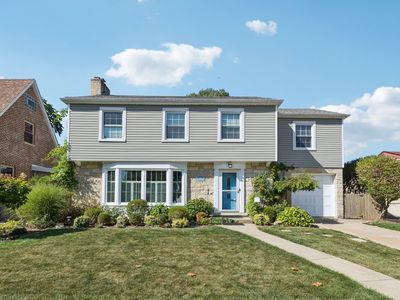 866 S 2nd Ave, Des Plaines, IL, 60016
