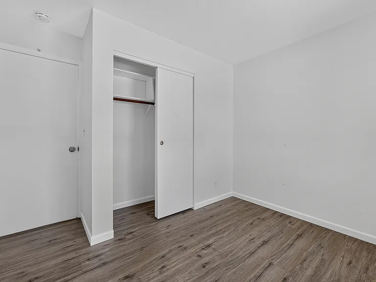 1118 Cresthaven Dr — Photo 19