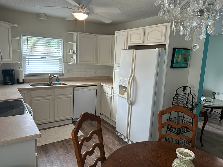 Kitchen, dining room