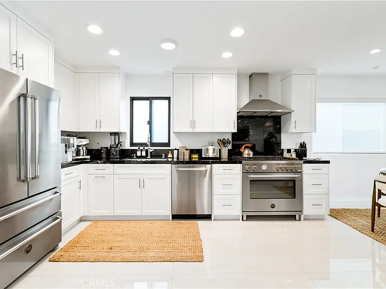 707 Begonia Ave — Photo 6