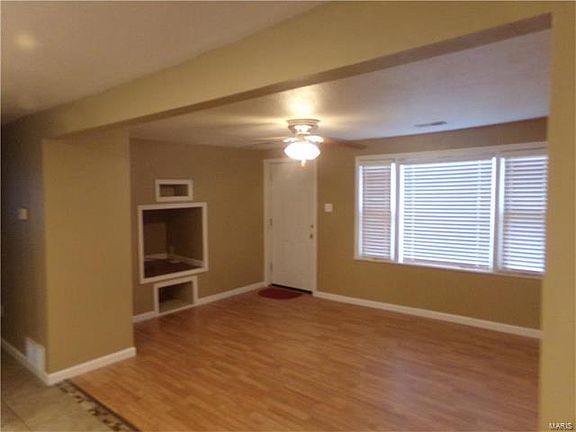 2nd image of 1094 Wanda Dr