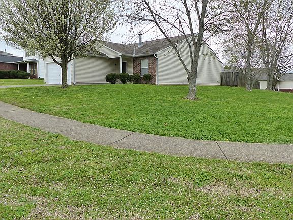 3rd image of 2642 Sutherland Dr