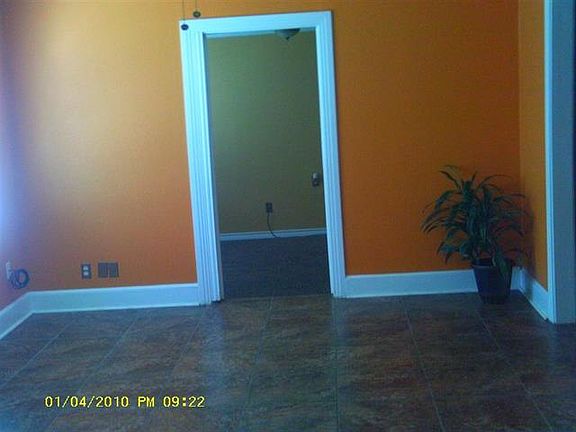 2nd image of 1322 Lake Dr