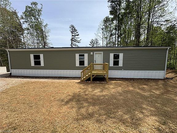 3rd image of 5787 Davis Rd