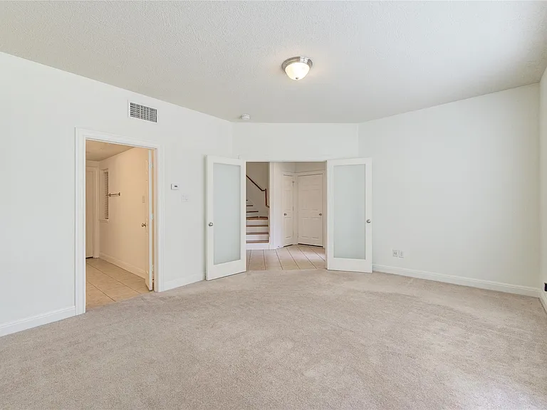 1322 Cohn St — Photo 4