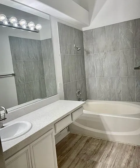2110 Los Feliz St #2084 — Photo 19