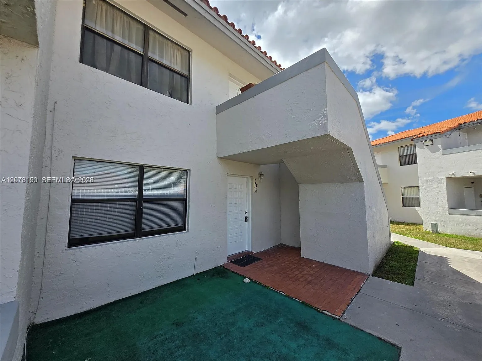 The Porticos Condo #1 — Photo 2