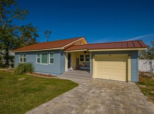 513 7th St, Port Saint Joe, FL 32456