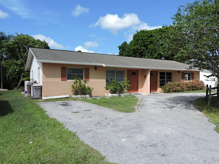 9046 SE Parkway Dr — Photo 17