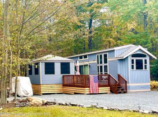 822 Goldfinch Ln #822-S8, Gouldsboro, PA 18424