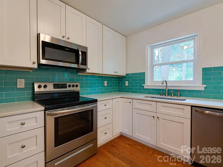 5646 Oak Dr — Photo 12
