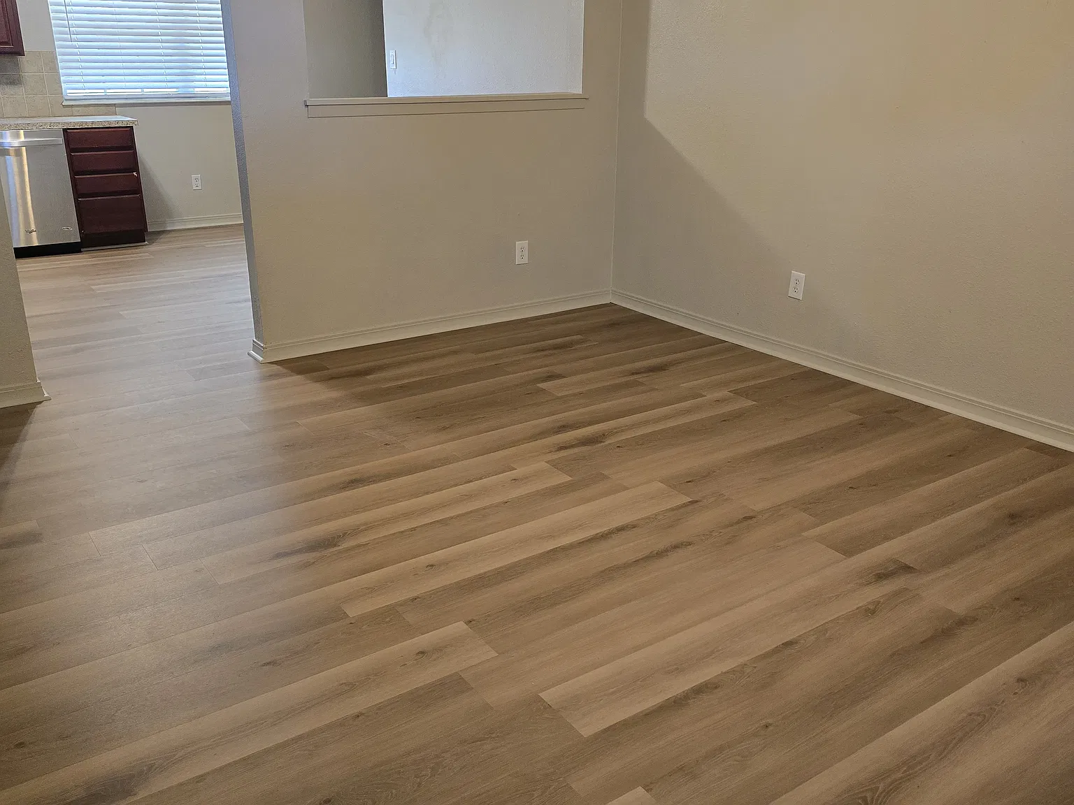 3 bed, 1108 sqft, $1,200 — Photo 2