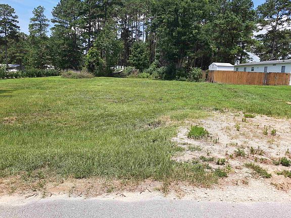 4th image of 30 Sugar Plum Ln