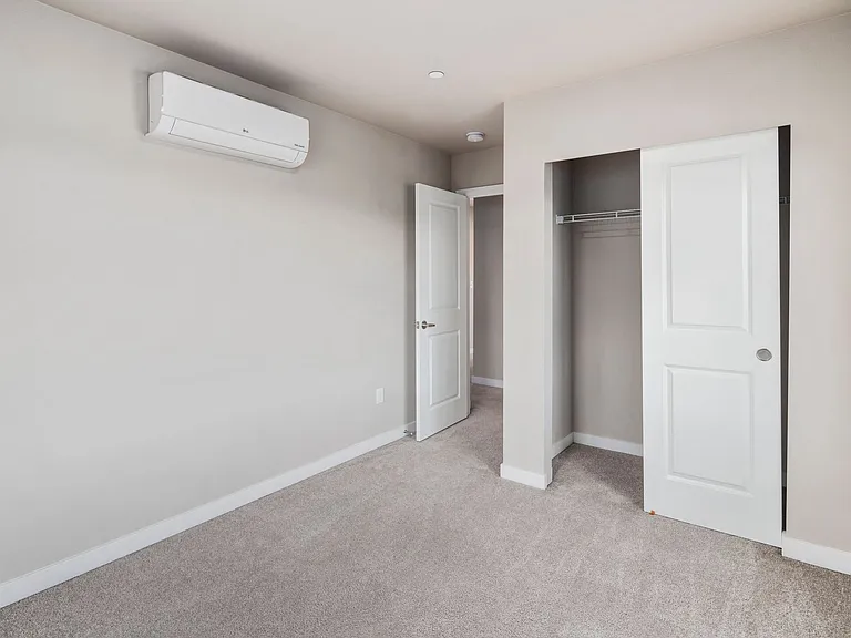 Rainier View Court Townhomes — Photo 36
