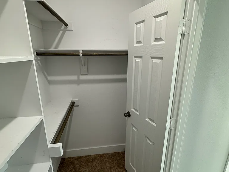 3115 Prairie Ave — Photo 2