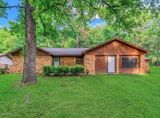 204 Cedarcrest Dr, Marshall, TX 75672