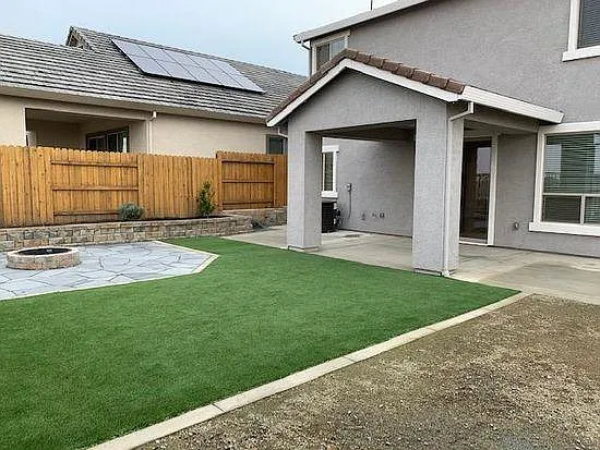 835 Baronial Ln — Photo 12