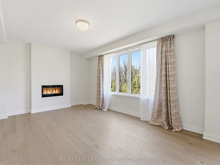 25 Del Ray Cres — Photo 9