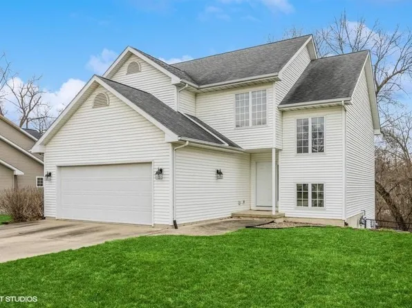 2012 Ashlynd Dr, Coralville, IA 52241