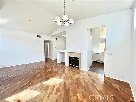 3 bed, 1400 sqft, $4,150 — Photo 3