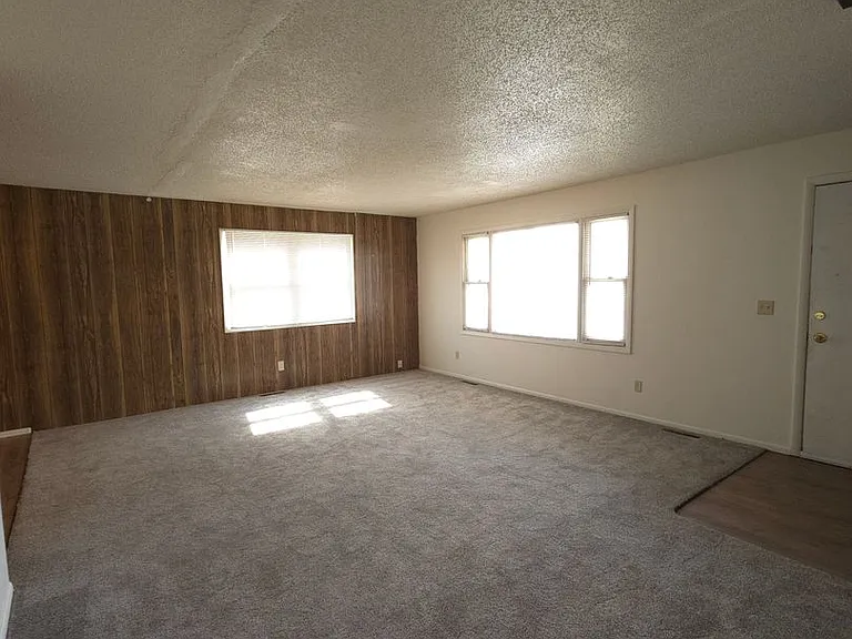 318 & 320 N 19th Ave — Photo 15