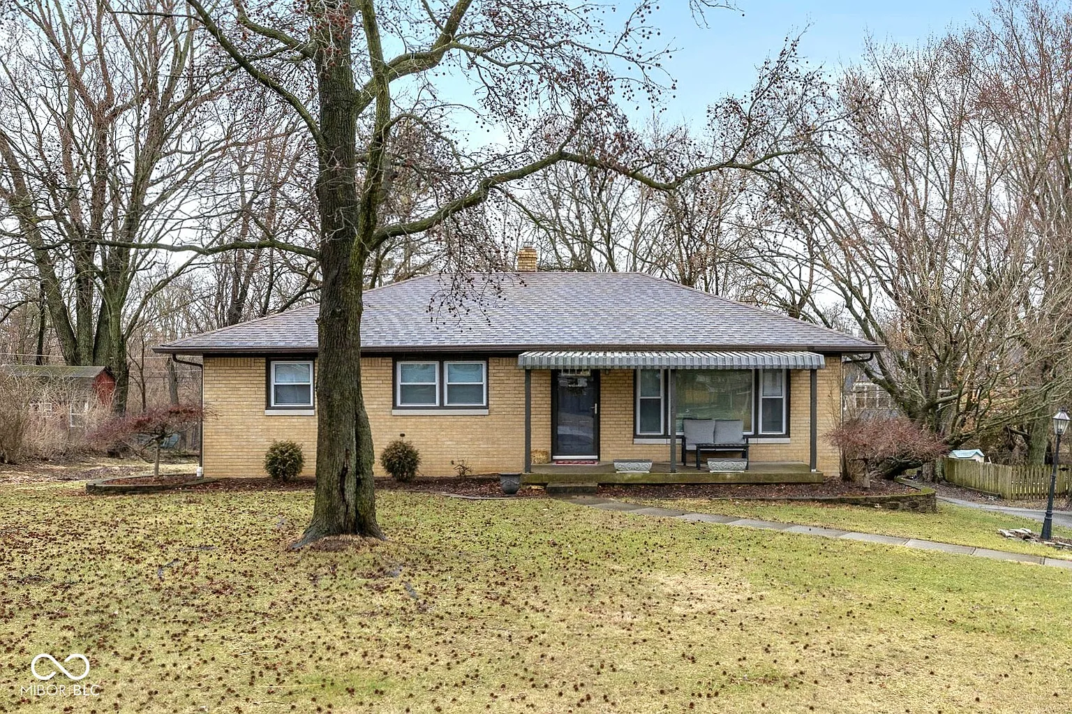 2455 Endsley Dr photo 1