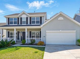 1632 Ridgeway Trl, Fenton, MO 63026