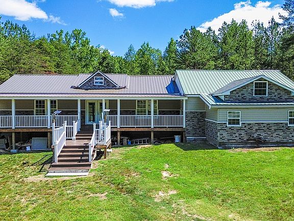 2nd image of 1074 Fawn Ln