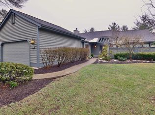 5 Woodcreek Dr, Cincinnati, OH 45241