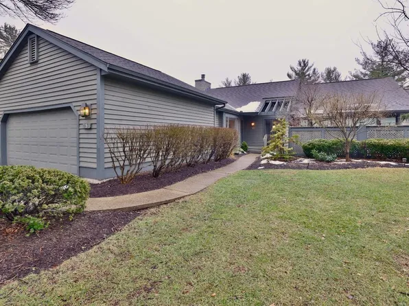 5 Woodcreek Dr, Cincinnati, OH 45241