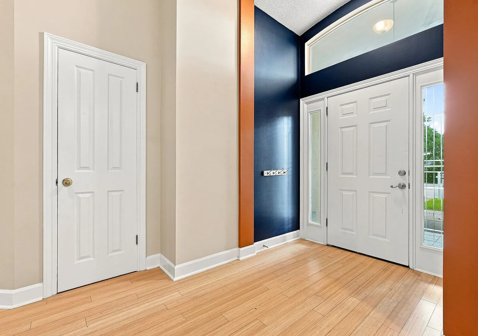 2 Story Home in Parkwood Estates at Bluewater Bay! — Photo 2