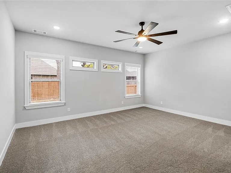 3306 Rosemont Ave — Photo 22