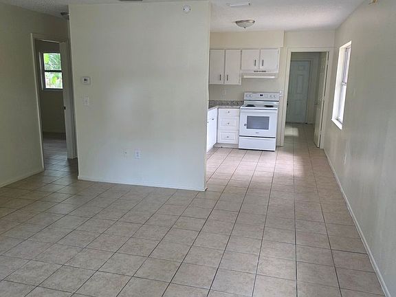 2nd image of 5621 7th Street Ct E