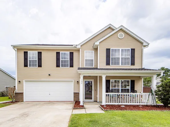 102 Waterbrook Dr, Goose Creek, SC 29445