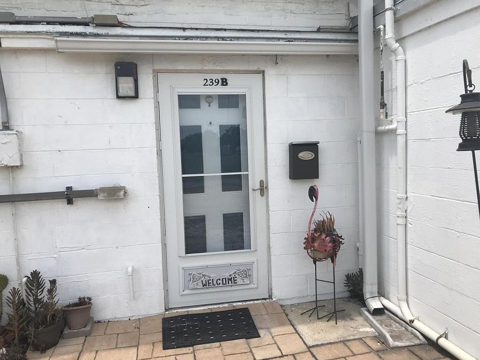 1st image of 239B S Commercial St