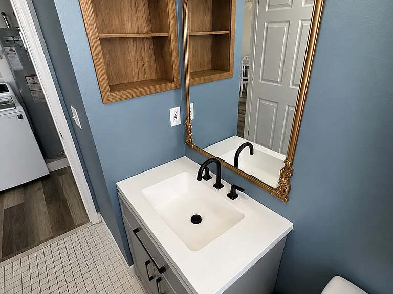 320 W Voorhis Ave — Photo 6