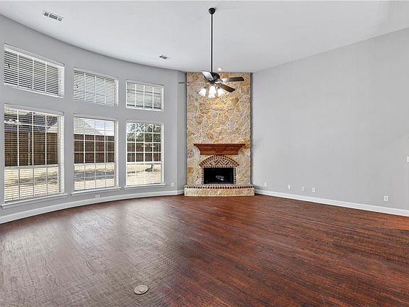 4th image of 7502 Taylor Ln