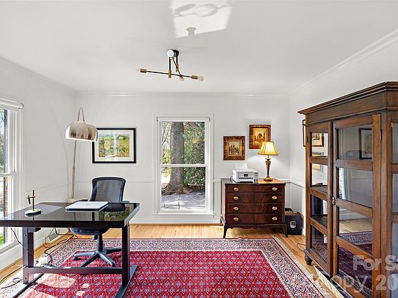 5th image of 401 Glen Oaks Rd